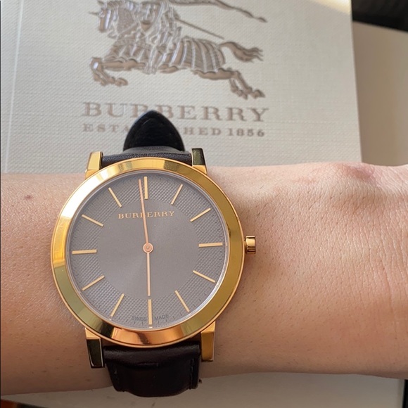 Burberry Accessories - BURBERRY WATCH BROWN ROSE GOLD